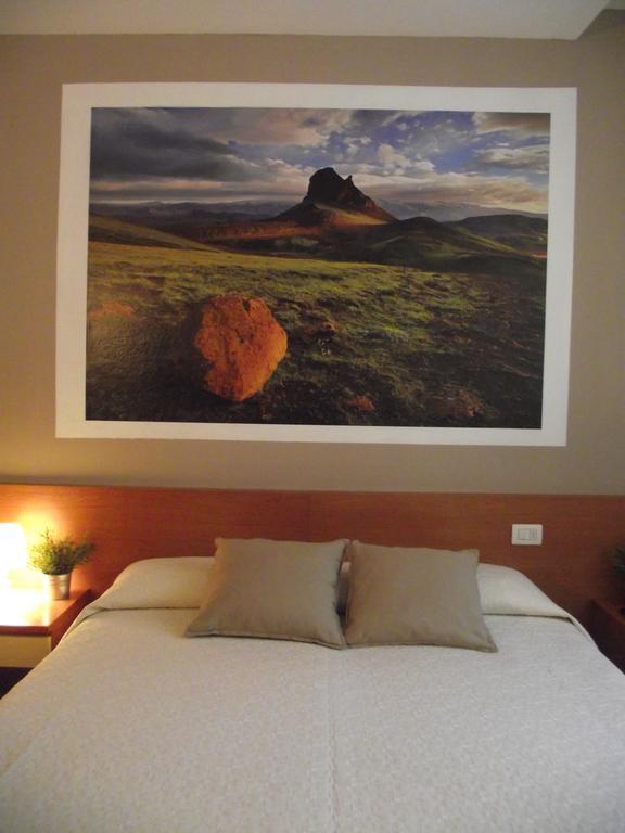 La Corte Albergo Desio Rum bild