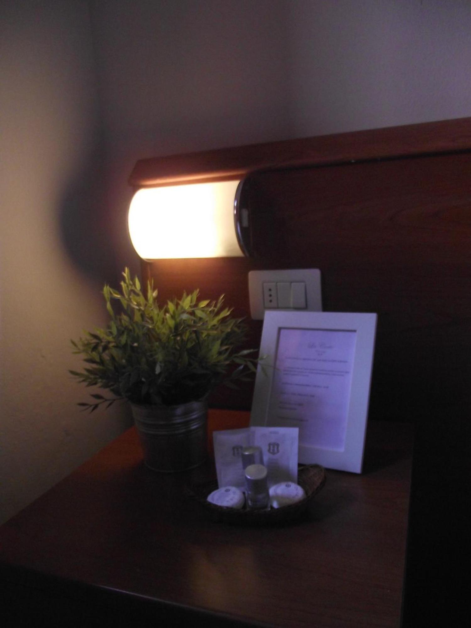 La Corte Albergo Desio Rum bild