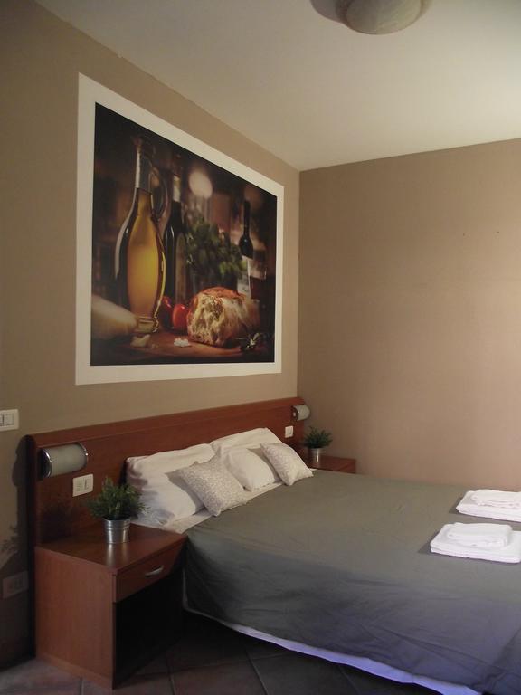 La Corte Albergo Desio Rum bild