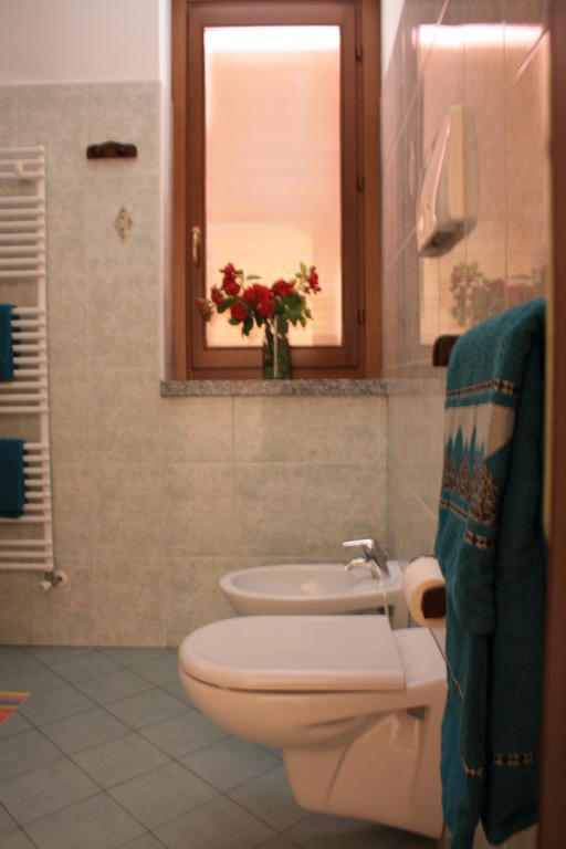 La Corte Albergo Desio Rum bild